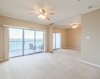 351 Lakeside Lane - Photo Thumbnail 7