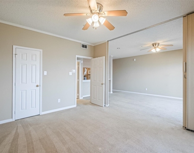 351 Lakeside Lane - Photo Thumbnail 13