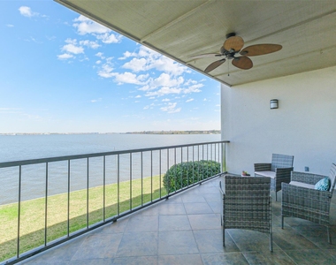 351 Lakeside Lane - Photo Thumbnail 16