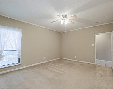 351 Lakeside Lane - Photo Thumbnail 27