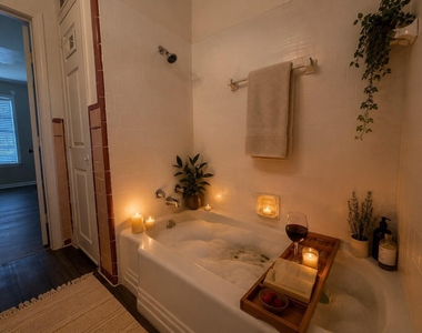218 W 15th Street - Photo Thumbnail 13