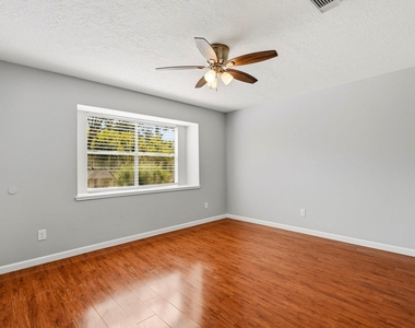 5815 Red River Drive - Photo Thumbnail 19
