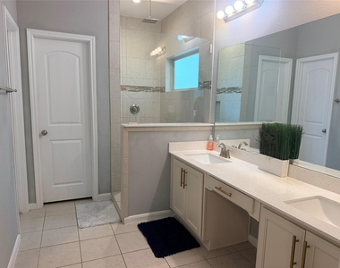 4817 Alvin Street - Photo Thumbnail 5