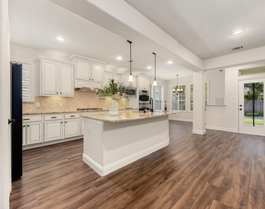 5315 Jackson Park Lane - Photo Thumbnail 11