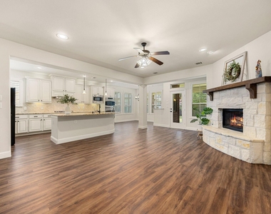 5315 Jackson Park Lane - Photo Thumbnail 8