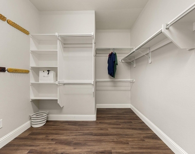 5315 Jackson Park Lane - Photo Thumbnail 34