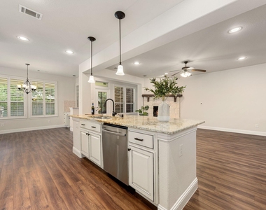 5315 Jackson Park Lane - Photo Thumbnail 13