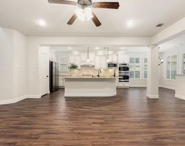 5315 Jackson Park Lane - Photo Thumbnail 9