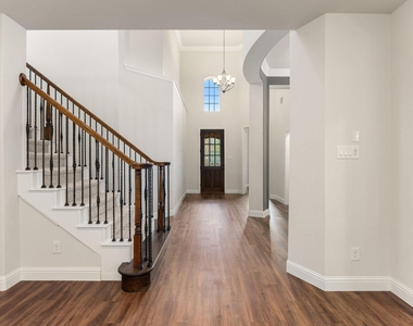 5315 Jackson Park Lane - Photo Thumbnail 5