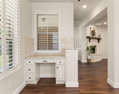 5315 Jackson Park Lane - Photo Thumbnail 17