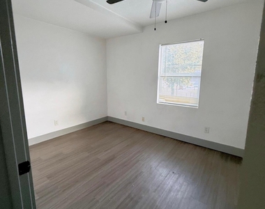3415 Jackson Street - Photo Thumbnail 4