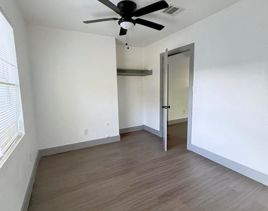 3415 Jackson Street - Photo Thumbnail 5