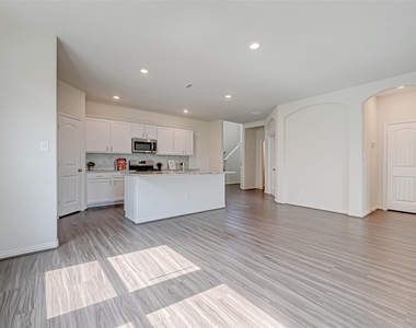30822 Lake Spur Manor - Photo Thumbnail 14