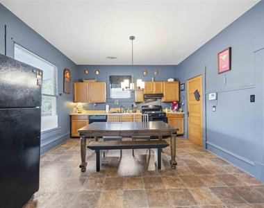405 W Drew Street - Photo Thumbnail 5