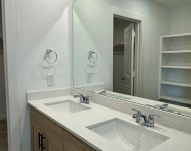 3511 Blackbird Ln - Photo Thumbnail 14