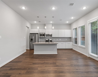 602 Thornton Road - Photo Thumbnail 4