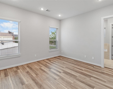 602 Thornton Road - Photo Thumbnail 6