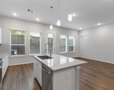 602 Thornton Road - Photo Thumbnail 3