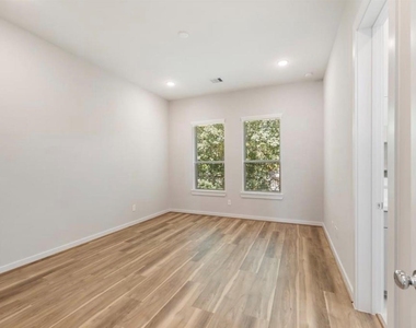 602 Thornton Road - Photo Thumbnail 13