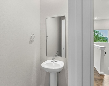 602 Thornton Road - Photo Thumbnail 10