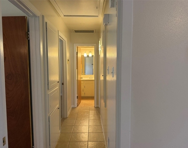 10106 Antrim Lane - Photo Thumbnail 6