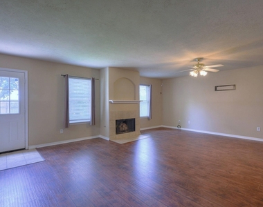 21803 Manor Court Drive - Photo Thumbnail 8