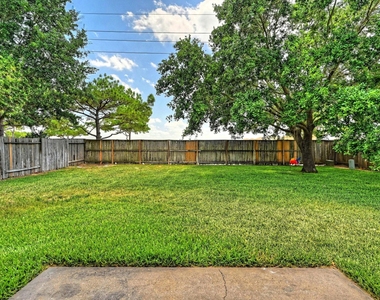 21803 Manor Court Drive - Photo Thumbnail 38