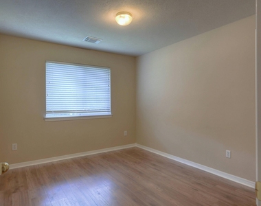 21803 Manor Court Drive - Photo Thumbnail 22