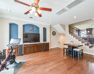 1130 Hempstead Villa Lane - Photo Thumbnail 11