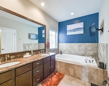 1130 Hempstead Villa Lane - Photo Thumbnail 32