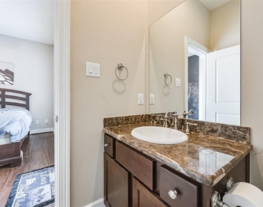 1130 Hempstead Villa Lane - Photo Thumbnail 6