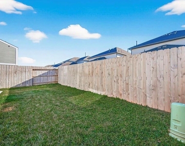 17118 Pentland Hills Way - Photo Thumbnail 25