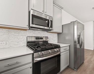 17118 Pentland Hills Way - Photo Thumbnail 7