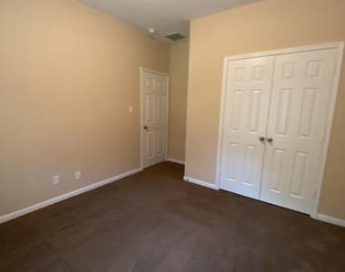 618 Shady Lake Drive - Photo Thumbnail 1