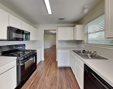 9220 Mahan Drive - Photo Thumbnail 1