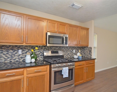 16915 Lighthouse View Drive - Photo Thumbnail 7