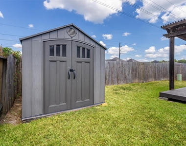 8923 Aurora Park Lane - Photo Thumbnail 27