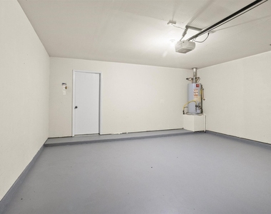 8923 Aurora Park Lane - Photo Thumbnail 28
