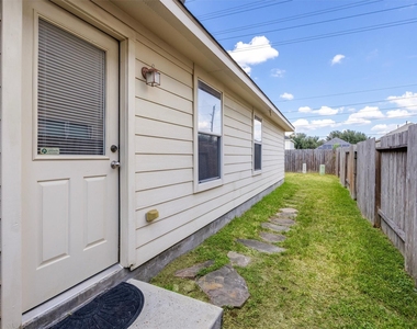 8923 Aurora Park Lane - Photo Thumbnail 23