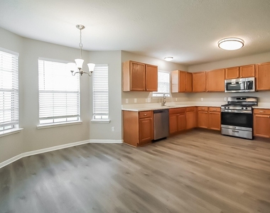 4805 E Parma Drive - Photo Thumbnail 7