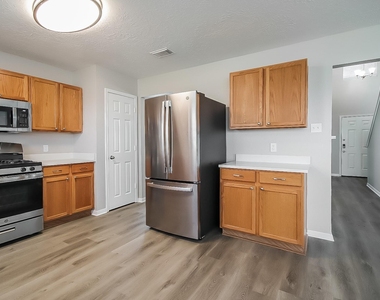 4805 E Parma Drive - Photo Thumbnail 9