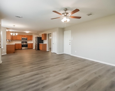 4805 E Parma Drive - Photo Thumbnail 3