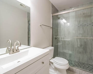 4805 E Parma Drive - Photo Thumbnail 14