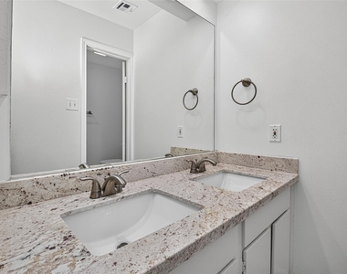 5916 Woodway Place Court - Photo Thumbnail 13