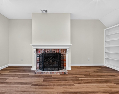 5916 Woodway Place Court - Photo Thumbnail 4