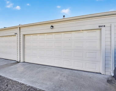 5916 Woodway Place Court - Photo Thumbnail 22