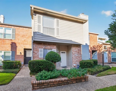 5916 Woodway Place Court - Photo Thumbnail 23