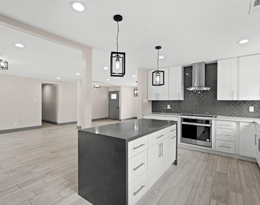 5522 Braesvalley Drive - Photo Thumbnail 6