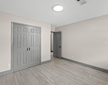 5522 Braesvalley Drive - Photo Thumbnail 17
