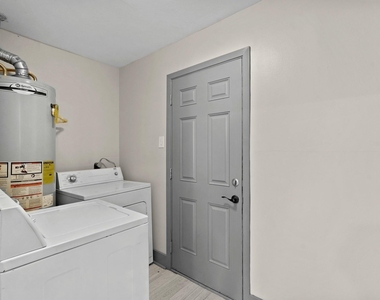 5522 Braesvalley Drive - Photo Thumbnail 21